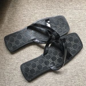 Gucci flip flops